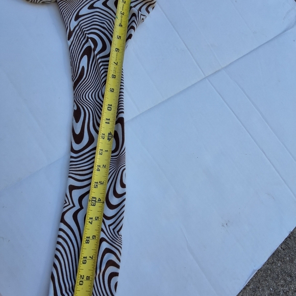 Wild Fable Swirl Optical Illusion Bodycom Dress M NEW - Picture 9 of 14